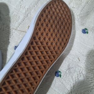 Vans Women White Canvas Sneakers with Gum Sole